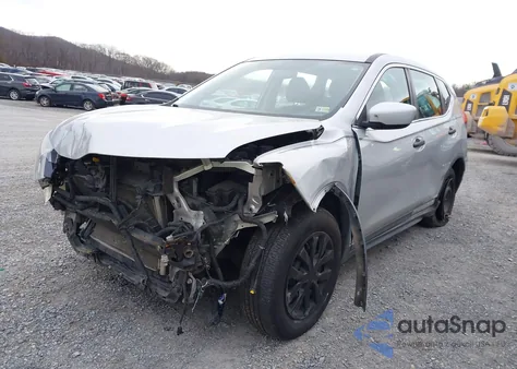 2017 Nissan Rogue S z USA, uszkodzony, nr VIN KNMAT2MVXHP521582